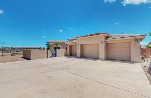 Westside Casa | AMAZING VIEWS! Large 4-BR home with hot tub and rooftop deck overlooking ABQ