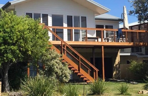 Broulee Casa | Island View Beach House