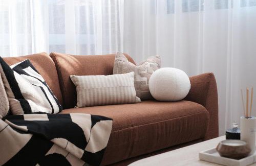 Burwood Apartamento | 'Amber' 1 bedroom apt in Burwood with free parking