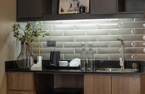 Capitol Site Hotel | Amber Hotel - Cebu