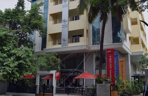 Jayanagar Apartamento | AMC Comforts at Brigade Homestead
