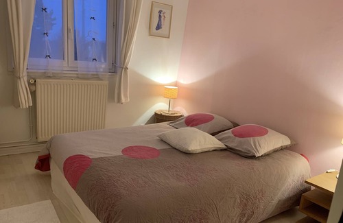Lesigny Casa | Casa AMERICANA a 20 minutos de Disneyland con piscina.