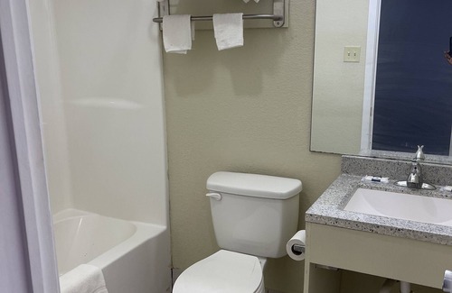 Alexandria Hotel | Americas Best Value Inn Alexandria