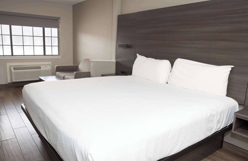 Harlingen Hotel | Americas Best Value Inn Harlingen