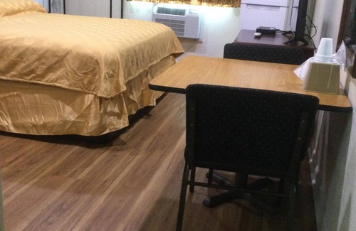 Rocky Mount Hotel | Americas Express Inn