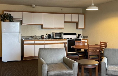 Petoskey Hotel | AmericInn by Wyndham Petoskey