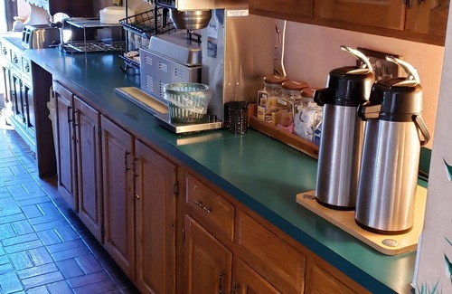 Mountain City Hotel | Americourt Hotel