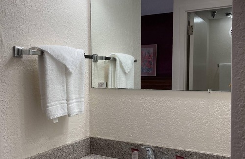 Mountain City Hotel | Americourt Hotel