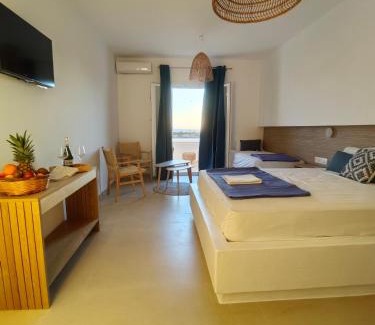 Maragas Cama Y Desayuno | Amodari studios on the beach