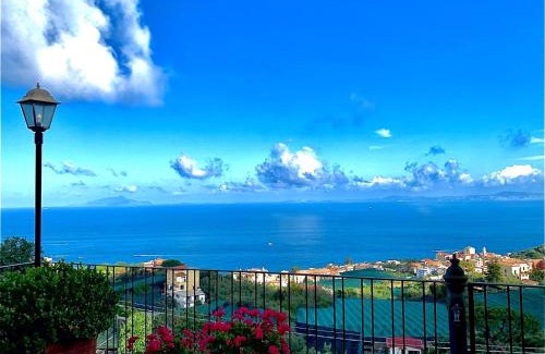 Schiazzano Villa | AMORE RENTALS - Villa The Stone on the Sea