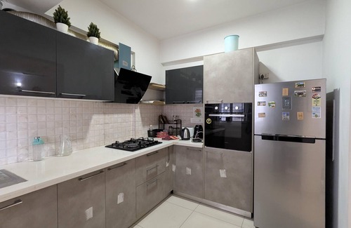 Krishnarajapura Apartamento | Amore Retreat - 2 BHK Luxury Apartment with Gym & Swimming Pool
