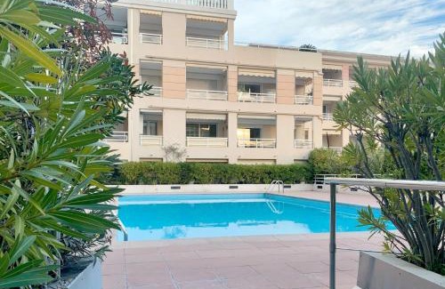 Golfe Juan Apartamento | Amour Azur Appartement pour 2 avec jacuzzi et terrasse à 2 minutes de la mer