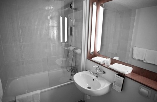 Boulazac-Isle-Manoire Hotel | Ampaline Boulazac