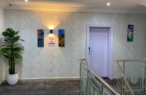 Gwarinpa Estate Apartamento | AMPLACE Luxury Apartment