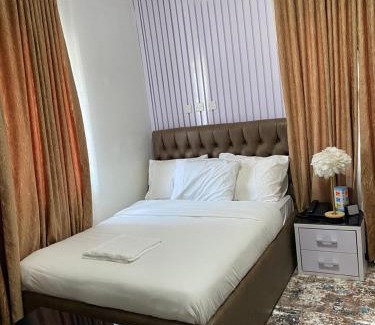 Gwarinpa Estate Apartamento | AMPLACE Luxury Apartment