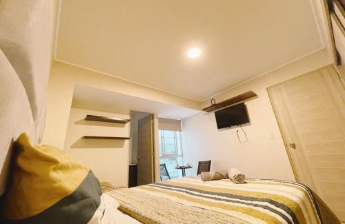 Tejada Alta Casa | Amplia habitación privada con baño privado y TV