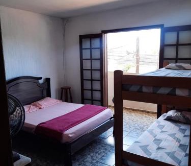 Praia de Leste Apartamento | Amplo apartamento próximo ao mar, Praia de Leste