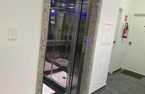 Balneario Cidade Atlantica Apartamento | Amplo apartamento familiar com serviço de praia na Enseada Guarujá 3 Quartos