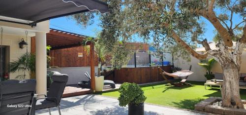 Isfiya Casa | Amy's paradis גן העדן של איימי