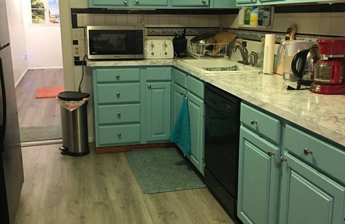 Bellaire Cabina | Amy’s little cabin with 30 aces wood land near torch lake and bellaire lake