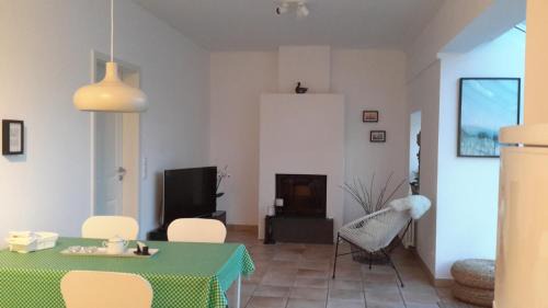 Niederkruechten Apartamento | An den Tonwerken 24 Ferienwohnung Sunny
