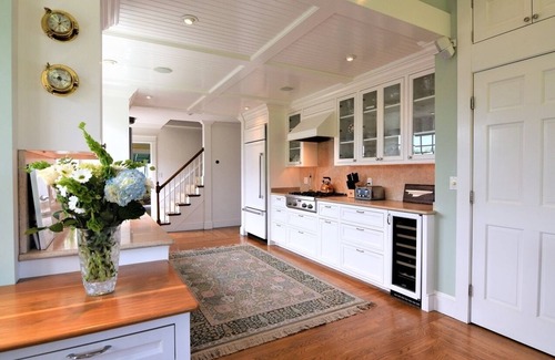 Easton's Point Cabaña | Una cabaña elegante Playa En El Agua