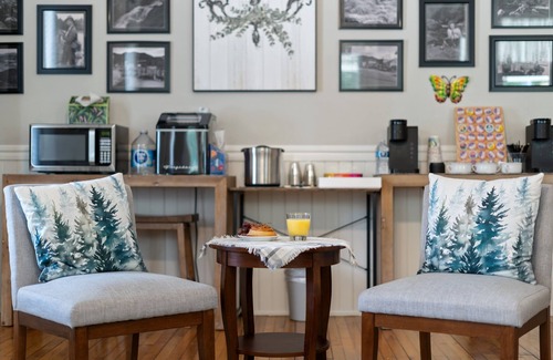 Tellico Plains Hotel | An Elegant, Historic Inn, The Stewart Room