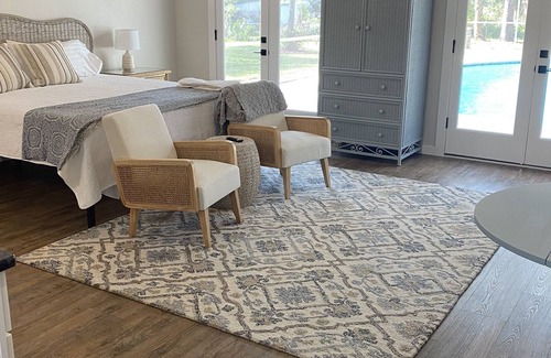 Ocala Apartamento | An Elegant Mid-Century Modern Private Unit