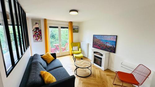 Antony Apartamento | An Exceptional Apartment, 20 Min Paris, 10 Min Orly Airport, 30 Min Disney, 25 Min Versailles, Parking free