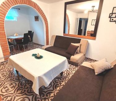 Zsorifurdo Casa | Ananász Apartman