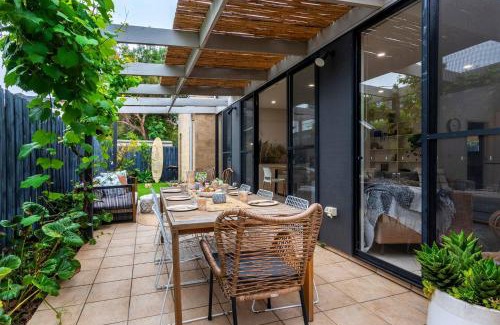 Ocean Grove Villa | Anchor Ocean Grove - Fireplace, Wineries, Cafes, Bars, Surf