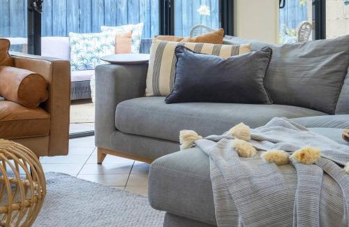 Ocean Grove Villa | Anchor Ocean Grove - Fireplace, Wineries, Cafes, Bars, Surf