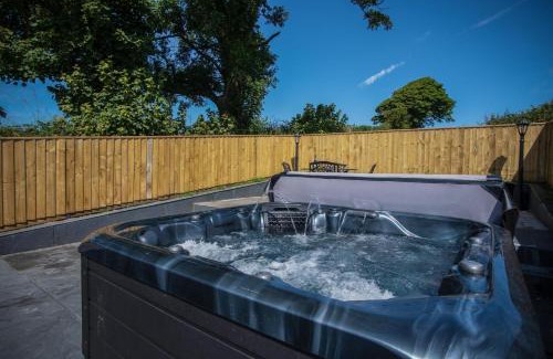 Narberth Casa | Anchor Well - 2 Bedroom Cottage - Ludchurch