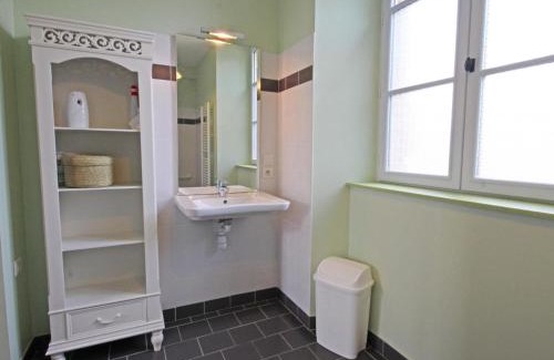 La Gonfriere Casa | Ancien Presbytère Rénové au Calme avec Jardin, 4 Chambres - FR-1-497-78