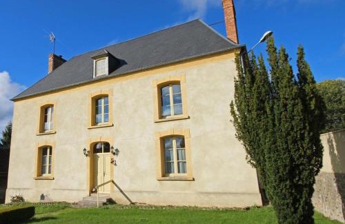 La Gonfriere Casa | Ancien Presbytère Rénové au Calme avec Jardin, 4 Chambres - FR-1-497-78