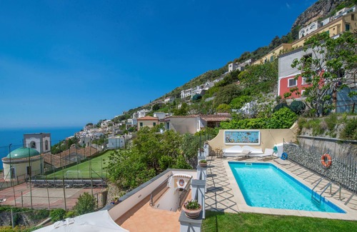 Praiano Villa | Antigua villa con fantásticas vistas al mar y piscina a pocos minutos de Positano