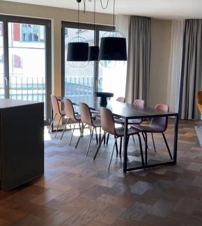 Goeschenen Apartamento | Andermatt Chalet Style Ski Wohnung Zimmer Nur fuer Frauen