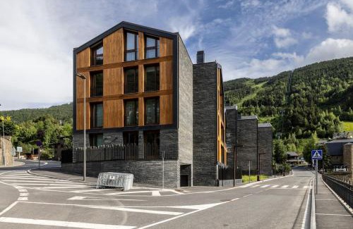 El Tarter Apartamento | Andorra Mountain Retreat l Hiking Trails, Pool, Sauna & Gym l by Bones Vacances