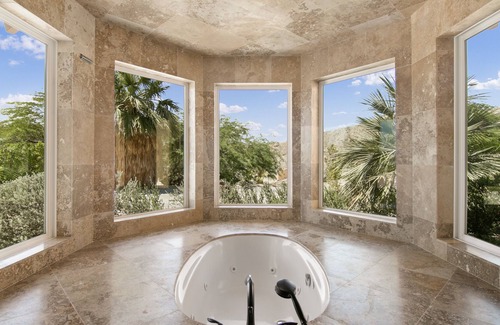 Thousand Palms Casa | Andreas Oasis | Piscina privada | Plataforma de aterrizaje de helicóptero | Servicios de conserjería