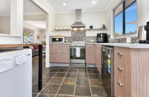 Broke Casa | Andres Farm Cottage