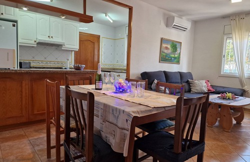 Riumar Chalet De Esquí | "Angeles"@MARISOL: 210m de la playa, piscina privada, A/C, WiFi, playa para perros