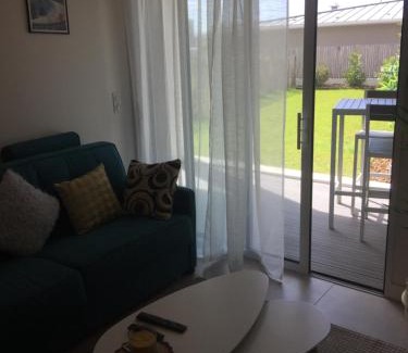 Anglet Apartamento | Anglet Chambre d'Amour, App T2 récent, Classé 4 ét, jardin et parking privé à 100 m des plages