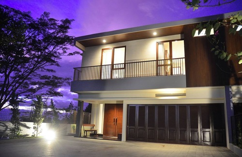 Bandung Villa | Anindya Hill View 7BR Villa a Private Heated Pool