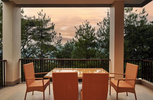 Bandung Villa | Anindya Hill View 7BR Villa a Private Heated Pool