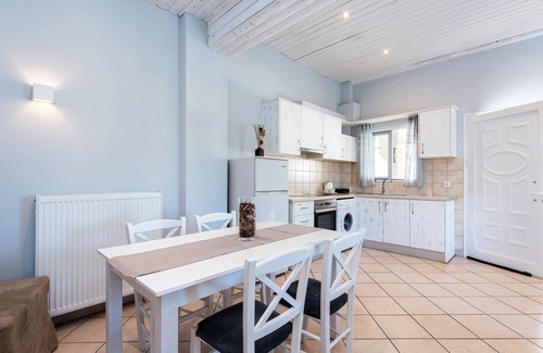 Perama Casa | Anita Village