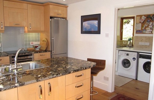 Totnes Casa | 'Annacombe': la paz y la tranquilidad, cochera convertida por Costa y Dartmoor