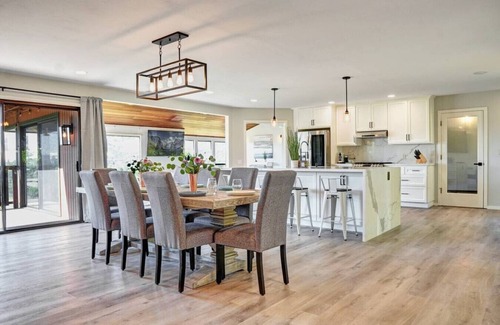 Santa Rosa Casa | Annadel House Retreat- Stunning Wine Country Luxe!