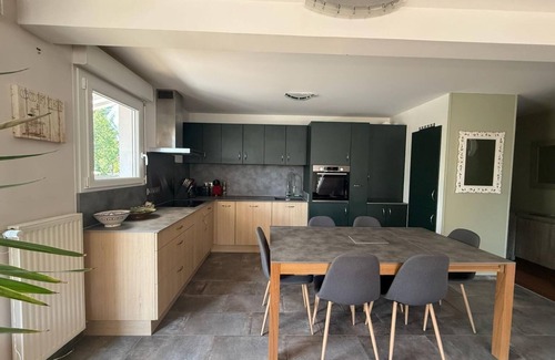 Annecy-le-Vieux Apartamento | Annecy Spacious 4-bedroom duplex, terraces and parking. Ideal for families