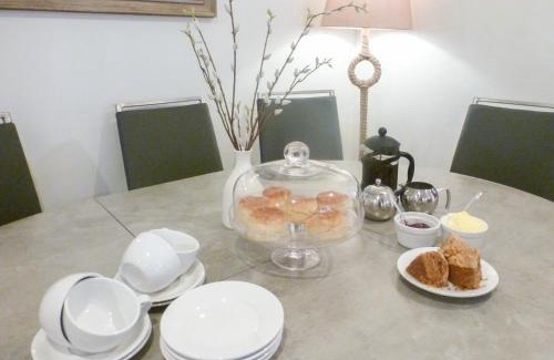 St Austell Casa | Anneth Lowen