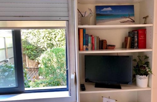 Vilarinha Casa | Annex bedroom-Oporto Garden